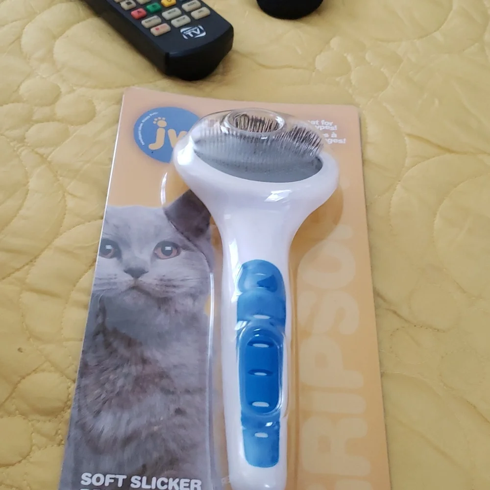 Cat brush